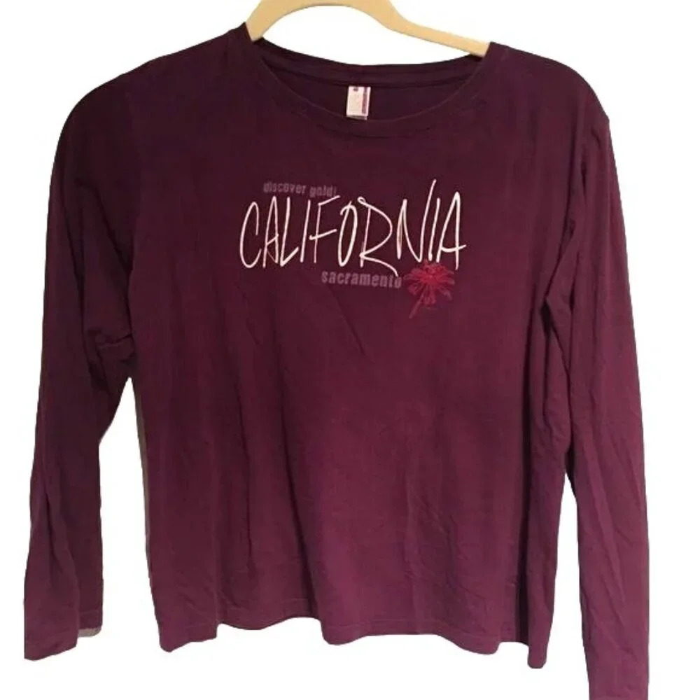 RS Perrin Womens Graphic Tee Discover Gold California Sacramento Purple Size L